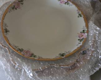 Hand-Painted Porcelain Plate with Pink Roses and Gilt Rim by GDA Limoges