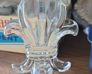 Glass Fleur-de-lis Finial