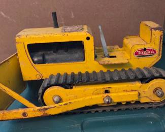 Vintage Tonka T-6 Bulldozer Toy