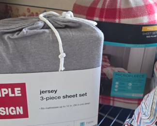 Simple Design Jersey Knit Twin Sheet Set & Mainstays Microfleece Plaid Sheet Set (Full)