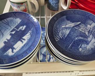 Royal Copenhagen 1987 Christmas Plate
