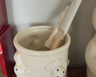 Pillsbury Doughboy Utensil Holder with Utensils