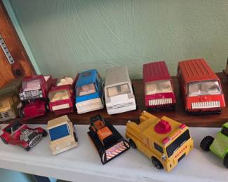 Assorted Vintage Toy Trucks and Construction Vehicles (Tonka, Matchbox, TootsieToy, etc.)