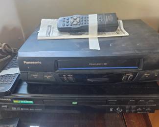 Panasonic OmniVision PV-V4540 VHS Player and Toshiba SD-2800 DVD Player