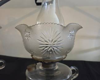 Frosted Starburst Pattern Oil Lamp with Chimney