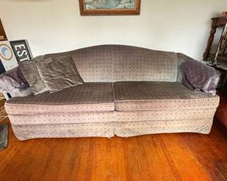 Vintage Upholstered Sofa with Scatter Pillows - Lancer Furniture