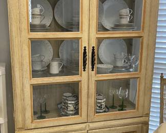 Beautiful Country China Cabinet with Storage