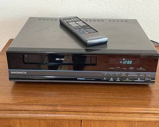 Magnavox VHS Player/Recorder