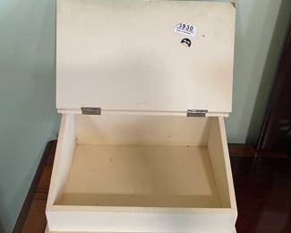 Cream Top Lift Wooden Keepsake Box