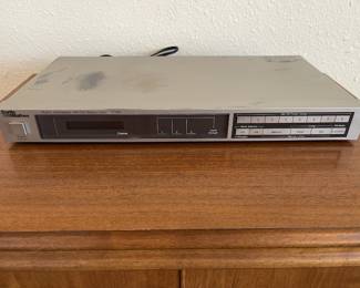 Curtis Mathes Quartz Synthesizer AM/FM Stereo Tuner