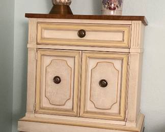 Drexel night stands-24x17x25