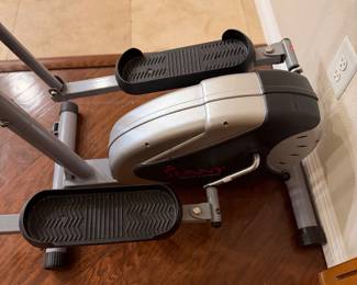 Sunny Health & Fitness Elliptical Machine