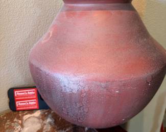 decorative pottery vessel