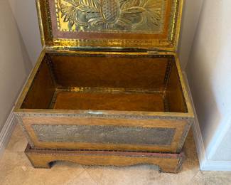 vintage trunk Zanzibar style