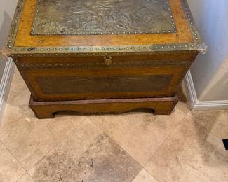 vintage trunk Zanzibar style