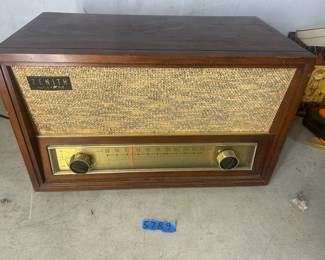 Old school Zenith stereo/speaker