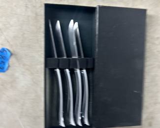 knife set inbox