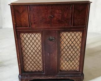 Wards Airline Console Radio