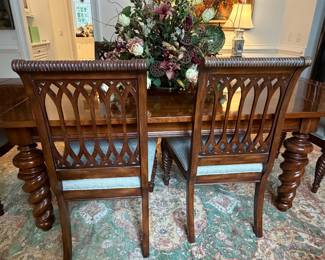 Henredon dining room set 