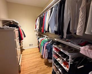 Tons of women’s clothing priced to sell size xs