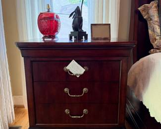 Henredon cherry Louis Philippe nightstands