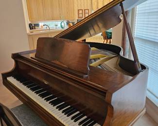 1935 to 1940 Gulbransen baby grand piano