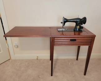 Singer sewing machine table