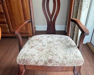 Vintage Thomasville Furniture Winston Court Collection Dining Arm Chair