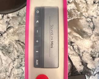 Bose SoundLink Mini Bluetooth Speaker (Pink Edition)