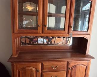 Woodley’s Fine Furniture CO