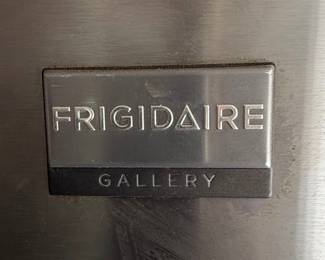 Frigidaire Gallery Top-Freezer Refrigerator