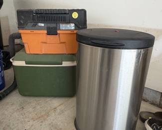 Ridgid 4 Gallon Portable Wet/Dry Vac and Stainless Steel Trash Can