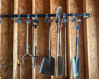 Assorted Garden Tools Set