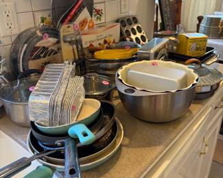 Kitchen pots and pans