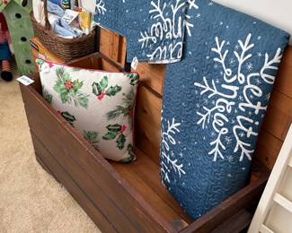 Christmas / winter quilt, vintage solid wood trunk