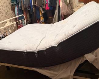 Full Size Adjustable Mattress
