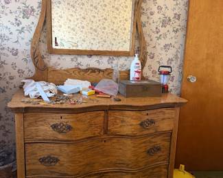 Oak dresser with mirror