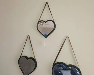 Set of 3 heart mirrors