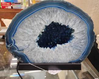 Geode with lighted base
