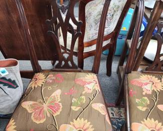 Set of 4 dining chairs