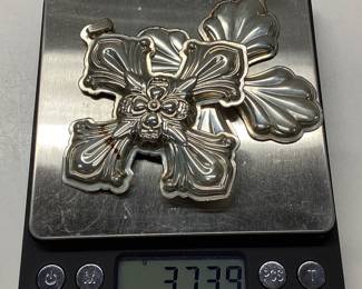 2) REED AND BARTON STERLING CHRISTMAS CROSSES Ltd. Edition Sterling Silver 1999, 2000. Total weight 37.39 grams