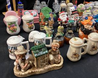 ASSORTED VTG. SALT & PEPPER SHAKER SETS, NOVELTY, HOLIDAY THEMES, CHARACTERS, HOUSEHOLD OBJECTS