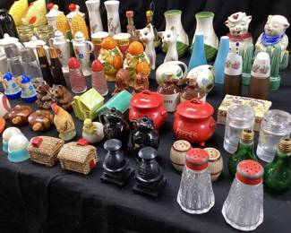 ASSORTED VTG. SALT & PEPPER SHAKER SETS, FRANCISCAN APPLES, ART DECO, WIND MILLS, NATIVE AMERICAN, SHAWNEE CORN, LEGO JAPAN RED CAULDRONS, SHAWNEE SMILEY PIGS, LOG CABINS