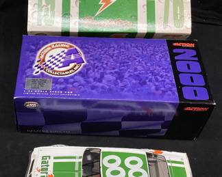 ACTION RACING 1976 DARRELL WALTRIP #88 GATORADE CHEVROLET MALIBU 1:24 SCALE DIE CAST CAR 1/5784 p