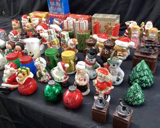 ASSORTED VTG. HOLIDAY SALT & PEPPER SHAKER SETS, HAPPY BEAR DUO, SANTA CLAUS & MRS. CLAUS, SNOWMEN, NAPCO, HOMCO TEDDY BEARS NO SHIPPING PICKUP ONLY