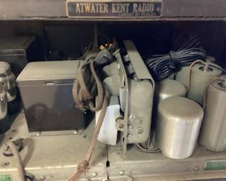 ANTIQUE ATWATER KENT RADIO 27x16x39 untested