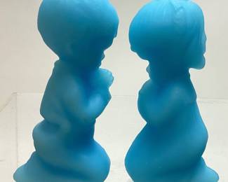  1972 FENTON BLUE SATIN PRAYING BOY & GIRL FIGURINES, 3.5in H