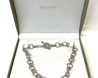 STERLING SILVER JUDITH RIPKA DOUBLE CABLE CIRCLE LINK TOGGLE CLASP WITH BLACK ONYX STONES ON EACH SIDE OF TOGGLE WITH ORIGINAL BOX 73.45 grams