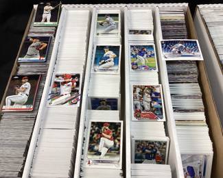 ASSORTED BASEBALL TRADING CARDS, TOPPS, CHROME, NOAH SYNDERGAARD, WALKER BUEHLER,ALBERT PUJOLS, KEVIN GAUSMAN, JUSTIN TURNER, FREDDIE FREEMAN NO SHIPPING PICKUP ONLY