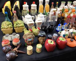 ASSORTED VTG. SALT & PEPPER SHAKER SETS, FRANCISCAN APPLES, ART DECO, WIND MILLS, NATIVE AMERICAN, SHAWNEE CORN, LEGO JAPAN RED CAULDRONS, SHAWNEE SMILEY PIGS, LOG CABINS